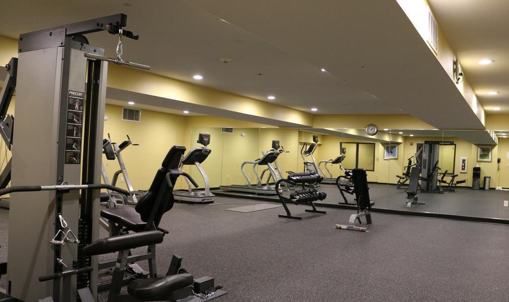 Astoria Extended Stay & Event Center Dickinson Extérieur photo