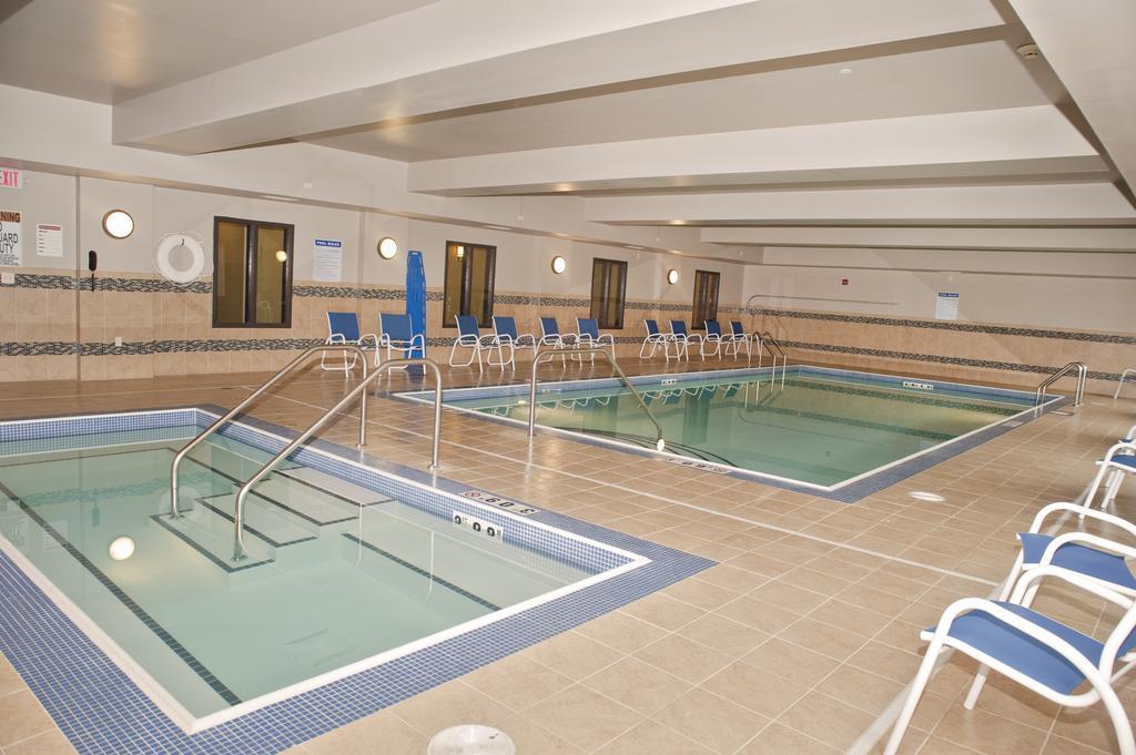 Astoria Extended Stay & Event Center Dickinson Extérieur photo