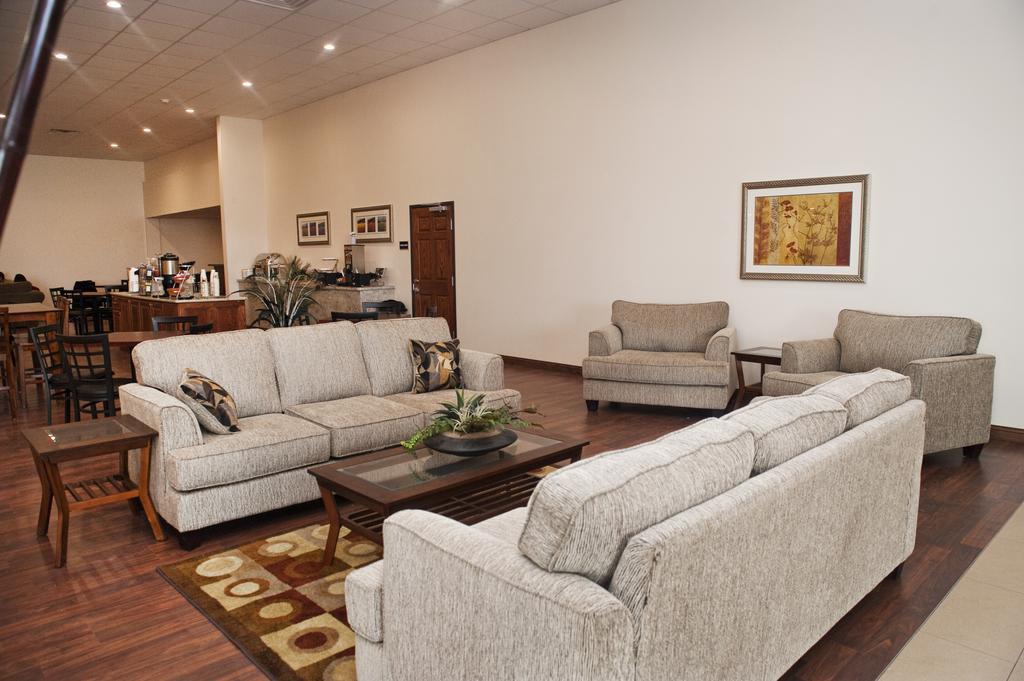 Astoria Extended Stay & Event Center Dickinson Extérieur photo